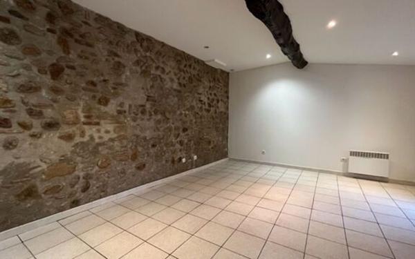 Appartement à louer    2 pièces •  Thuir