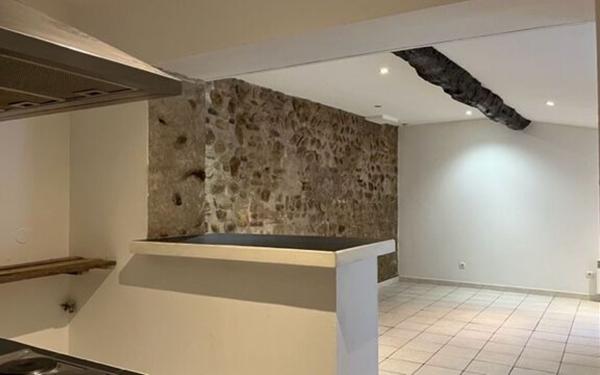 Appartement à louer    2 pièces •  Thuir