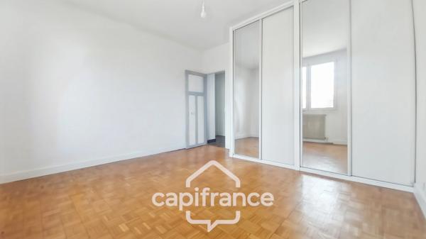 Champigny-sur-Marne-A vendre maison individuelle 4p -3 chambres-Jardin-Garage-Parcelle 328m2-Calme-Luminosité