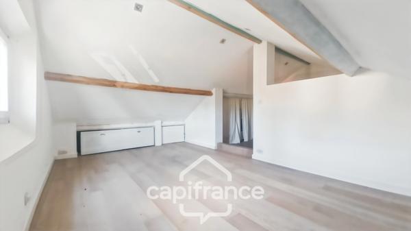 Champigny-sur-Marne-A vendre maison individuelle 4p -3 chambres-Jardin-Garage-Parcelle 328m2-Calme-Luminosité