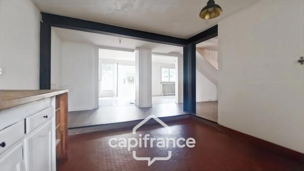 Champigny-sur-Marne-A vendre maison individuelle 4p -3 chambres-Jardin-Garage-Parcelle 328m2-Calme-Luminosité