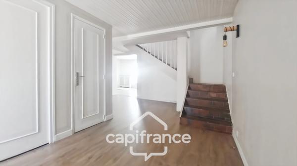 Champigny-sur-Marne-A vendre maison individuelle 4p -3 chambres-Jardin-Garage-Parcelle 328m2-Calme-Luminosité