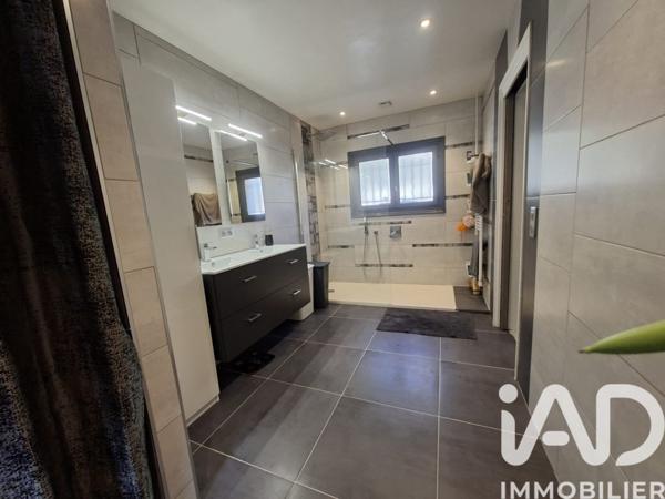 Maison à vendre 6 pièces 157 m² Vence