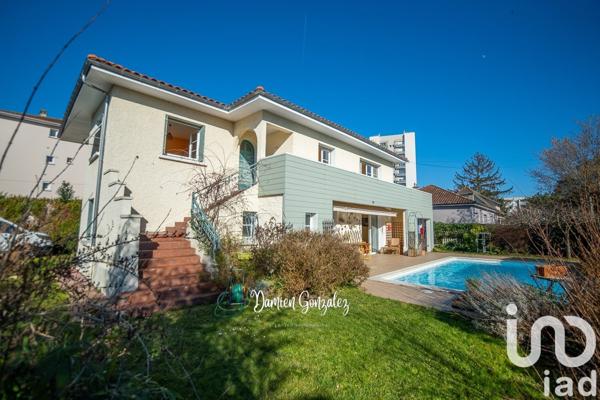 Maison à vendre 8 pièces 196 m² Tarbes