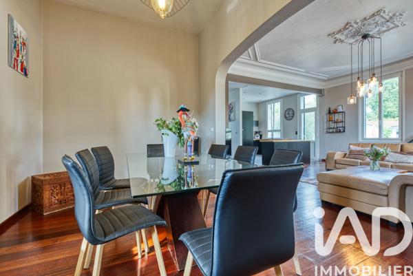 Maison à vendre 7 pièces 250 m² Saint-Médard-en-Jalles