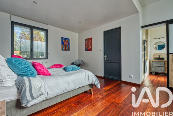 Maison à vendre 7 pièces 250 m² Saint-Médard-en-Jalles