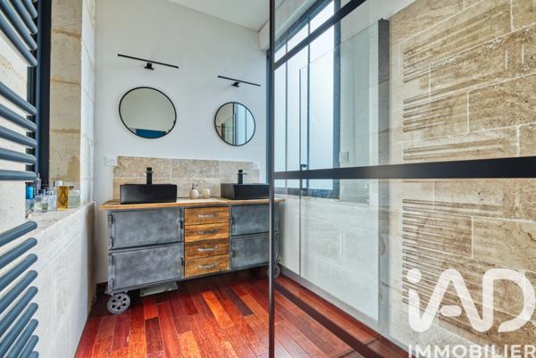 Maison à vendre 7 pièces 250 m² Saint-Médard-en-Jalles