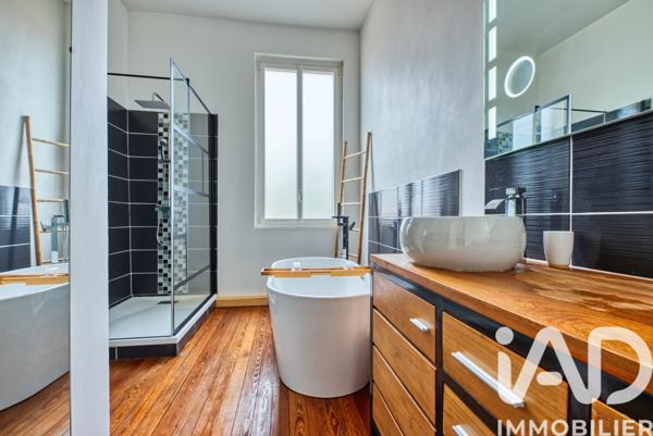 Maison à vendre 7 pièces 250 m² Saint-Médard-en-Jalles