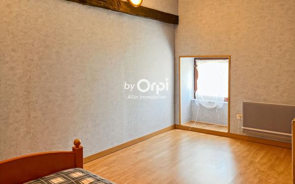 Maison à vendre    5 pièces •  Montmarault