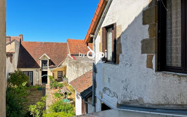 Maison à vendre    5 pièces •  Montmarault