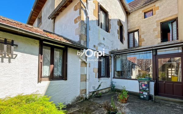 Maison à vendre    5 pièces •  Montmarault