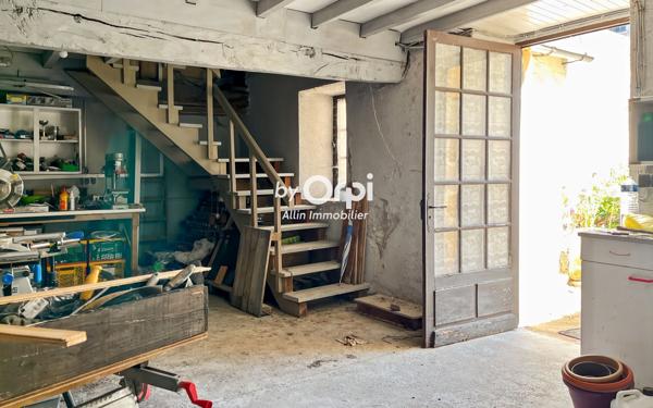 Maison à vendre    5 pièces •  Montmarault