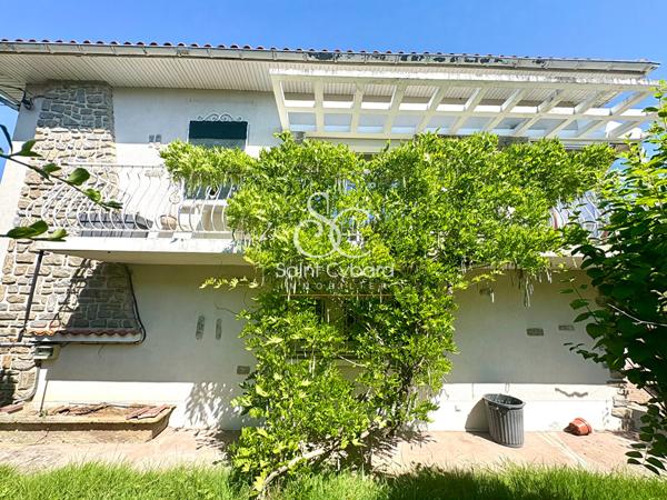 Angouleme – Maison avec piscine – 7 pièce(s) 144 m2 env.