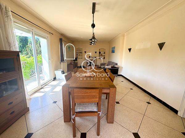 Angouleme – Maison avec piscine – 7 pièce(s) 144 m2 env.