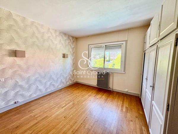 Angouleme – Maison avec piscine – 7 pièce(s) 144 m2 env.