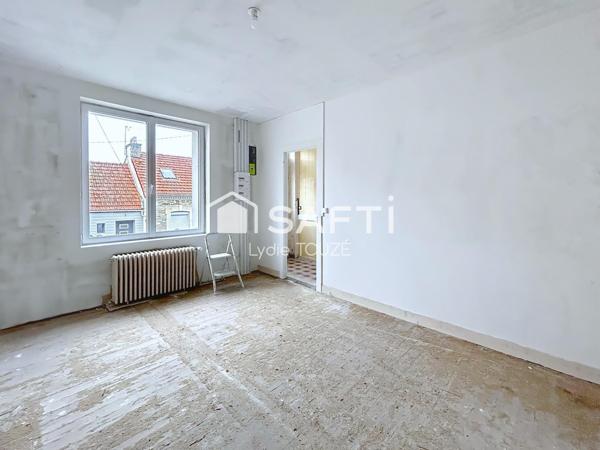 Maison individuelle à finir de rénover Équeurdreville