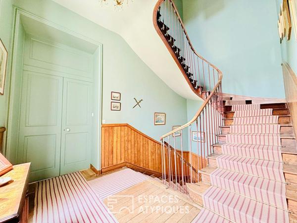 Maison de maître et dépendances dans un écrin de nature préservé