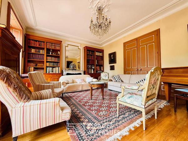 Maison de maître et dépendances dans un écrin de nature préservé