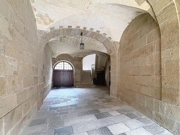 Appartement T4 de caractère avec grands volumes au coeur de Saint-Malo Intra-Muros
