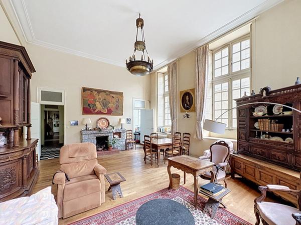 Appartement T4 de caractère avec grands volumes au coeur de Saint-Malo Intra-Muros
