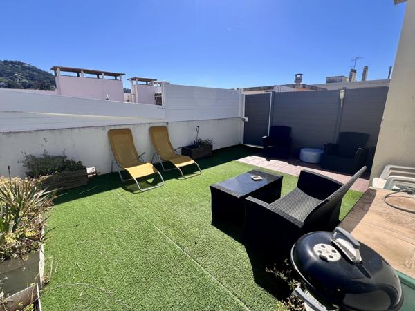 Le Cannet (06110) LE CANNET CALME STUDIO 22 M2 TOIT TERRASSE 28M2 CAVE PARKING COLLECTIF