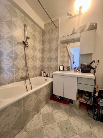 Le Cannet (06110) LE CANNET CALME STUDIO 22 M2 TOIT TERRASSE 28M2 CAVE PARKING COLLECTIF