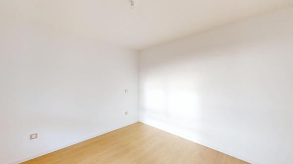 Appartement Villeneuve La Garenne 2 pièce(s) 43.60 m2