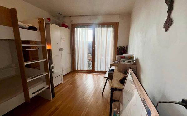 Appartement à vendre    2 pièces • 47 m2 Colombes