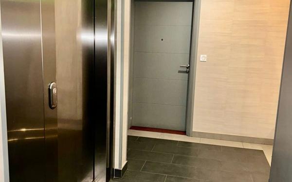 Appartement à vendre    2 pièces • 47 m2 Colombes