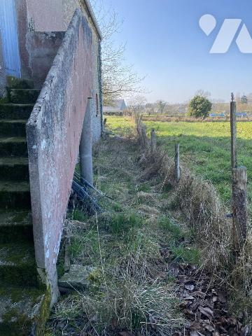 MAISON EN PIERRES AVEC GARAGE ET BATIMENT SUR TERRAIN DE 4.600 m²