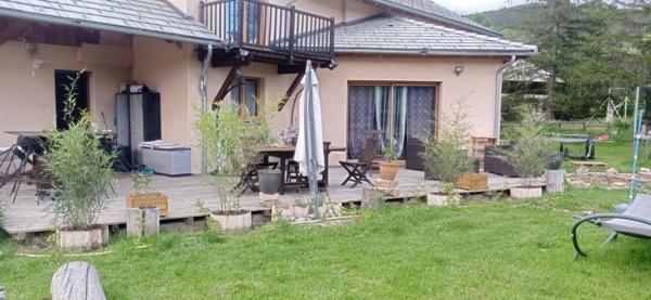 A VENDRE, Villa de Prestige à Seyne-les-Alpes – Vue Panoramique & Proximité des Pistes