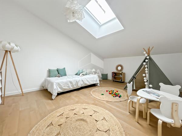 À vendre, duplex T5 de 130 m², avec terrasse et garage, 13006