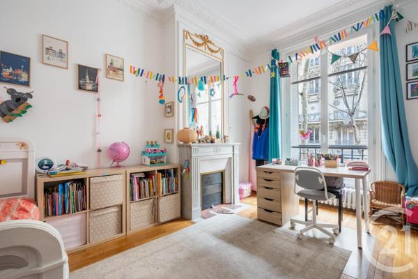 Appartement F5 à vendre  5 pièces - 119,49 m2 PARIS - 75011