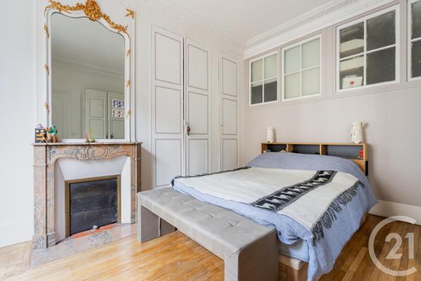 Appartement F5 à vendre  5 pièces - 119,49 m2 PARIS - 75011