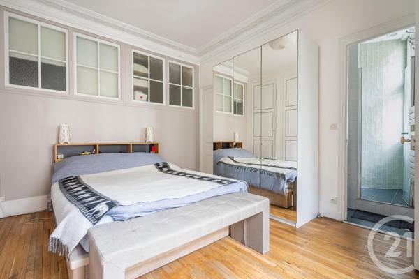 Appartement F5 à vendre  5 pièces - 119,49 m2 PARIS - 75011