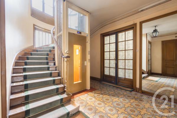 Appartement F5 à vendre  5 pièces - 119,49 m2 PARIS - 75011