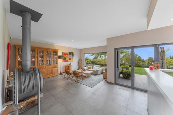 THIONVILLE Superbe Villa classée B avec 6 Chambres 280 m² habitables Vue dégagée. Piscine chauffée Grand Jardin Sous-sol aménagé