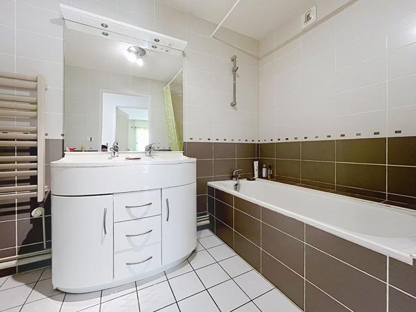 Appartement - 2 chambres, 1 bureau - Bords de Sèvre, Busway, Commerces