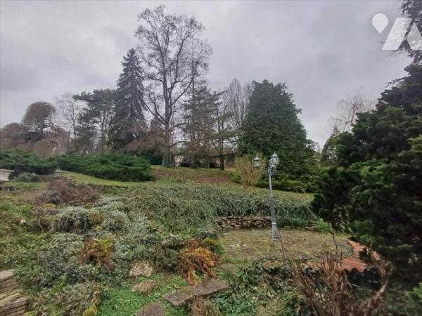 Rosières-aux-SalinesPropriété de caractère avec magnifique terrain arboré de 1800 m2, orné d'ar...