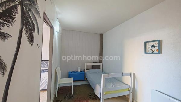 Appartement à vendre de 88 m² en Rez-de-jardin avec grandes terrasses à Bouzigues – Étang de Thau