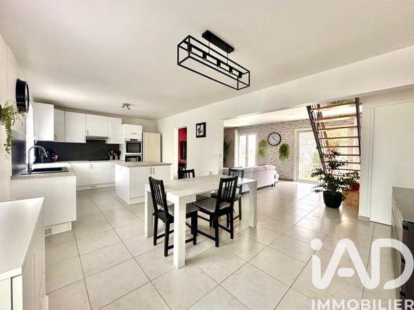 Maison à vendre 7 pièces 155 m² La Ville-du-Bois