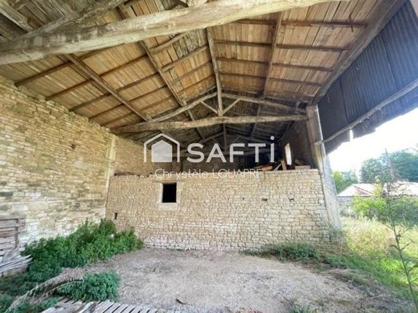 Ancien corps de ferme à rénover 250m² au sol