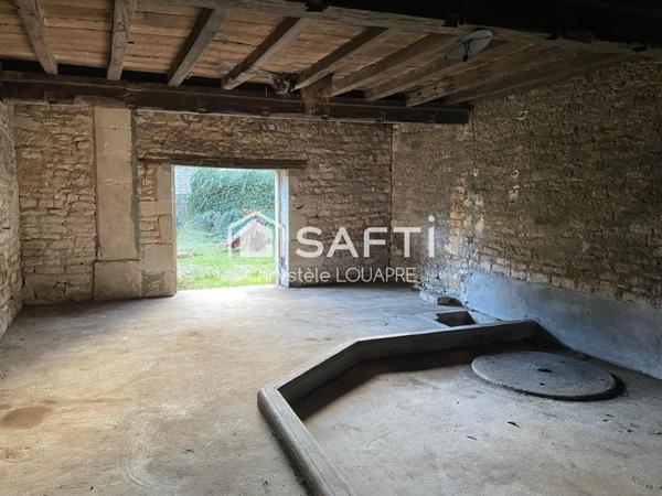 Ancien corps de ferme à rénover 250m² au sol