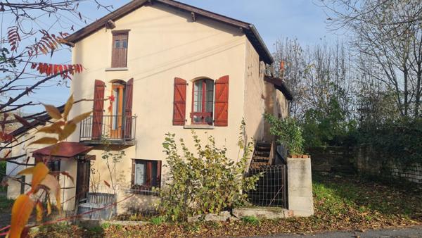 Maison avec terrain dans un cadre verdoyant et champetre