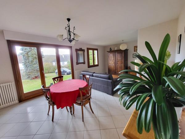 Secteur du ROUSSAY , maison 5 pièces au calme