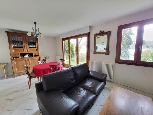 Secteur du ROUSSAY , maison 5 pièces au calme