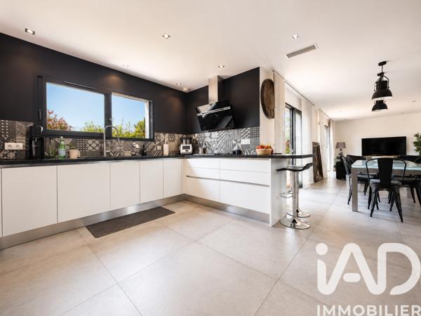 Maison à vendre 4 pièces 140 m² Montauroux