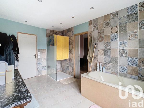 Maison 9 pièces de 240 m² à Sézanne (51120)