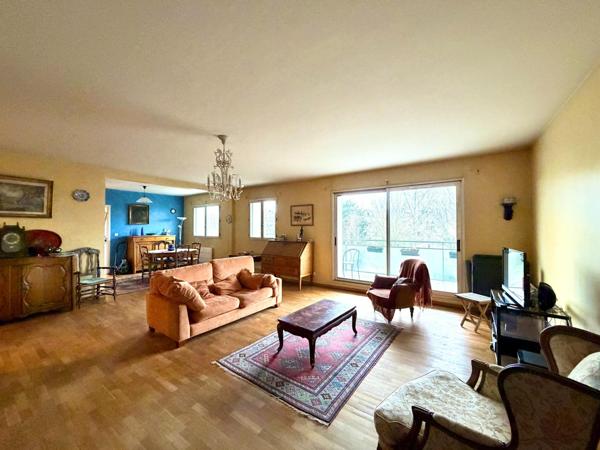 Appartement 3 chambres de 135m², garage et balcon