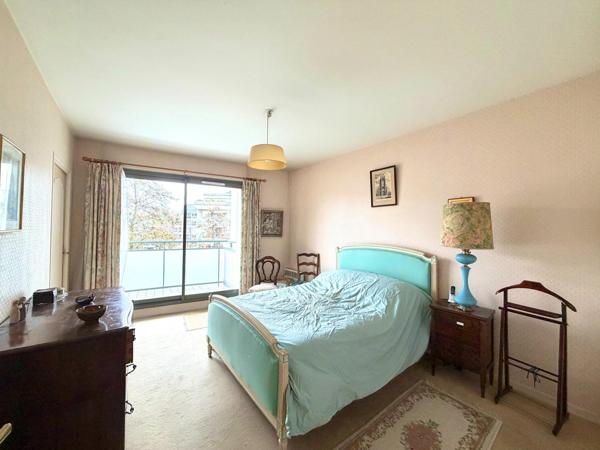 Appartement 3 chambres de 135m², garage et balcon